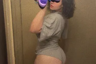 young sexy thick, bjg booty 23 year old tight wet juicy - Image 1